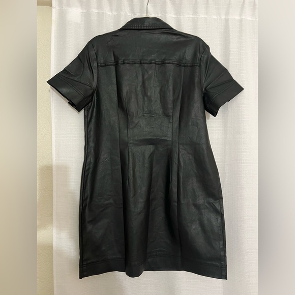 KUT Tatiana Coated Denim Point Collar Short Sleeve - Picture 4 of 7